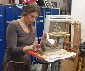 galeriebild-die-sitzende-frau